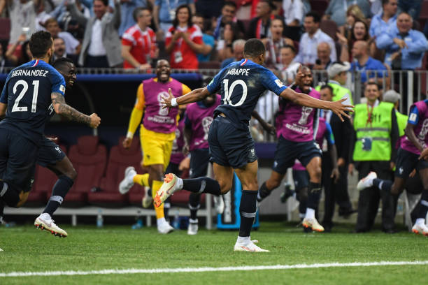 镇足球无疑 镇足球无疑