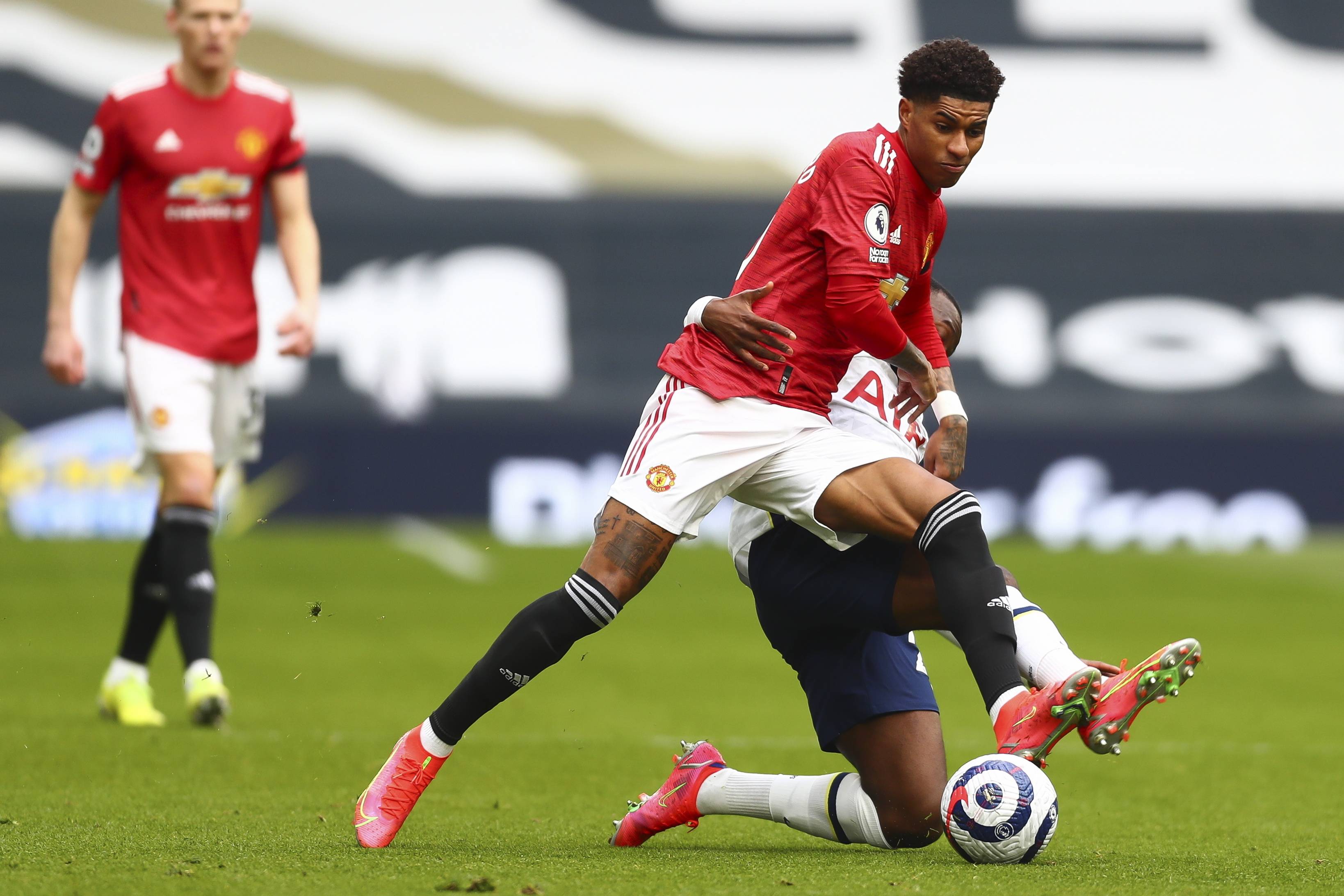 青训中首屈 青训中首屈